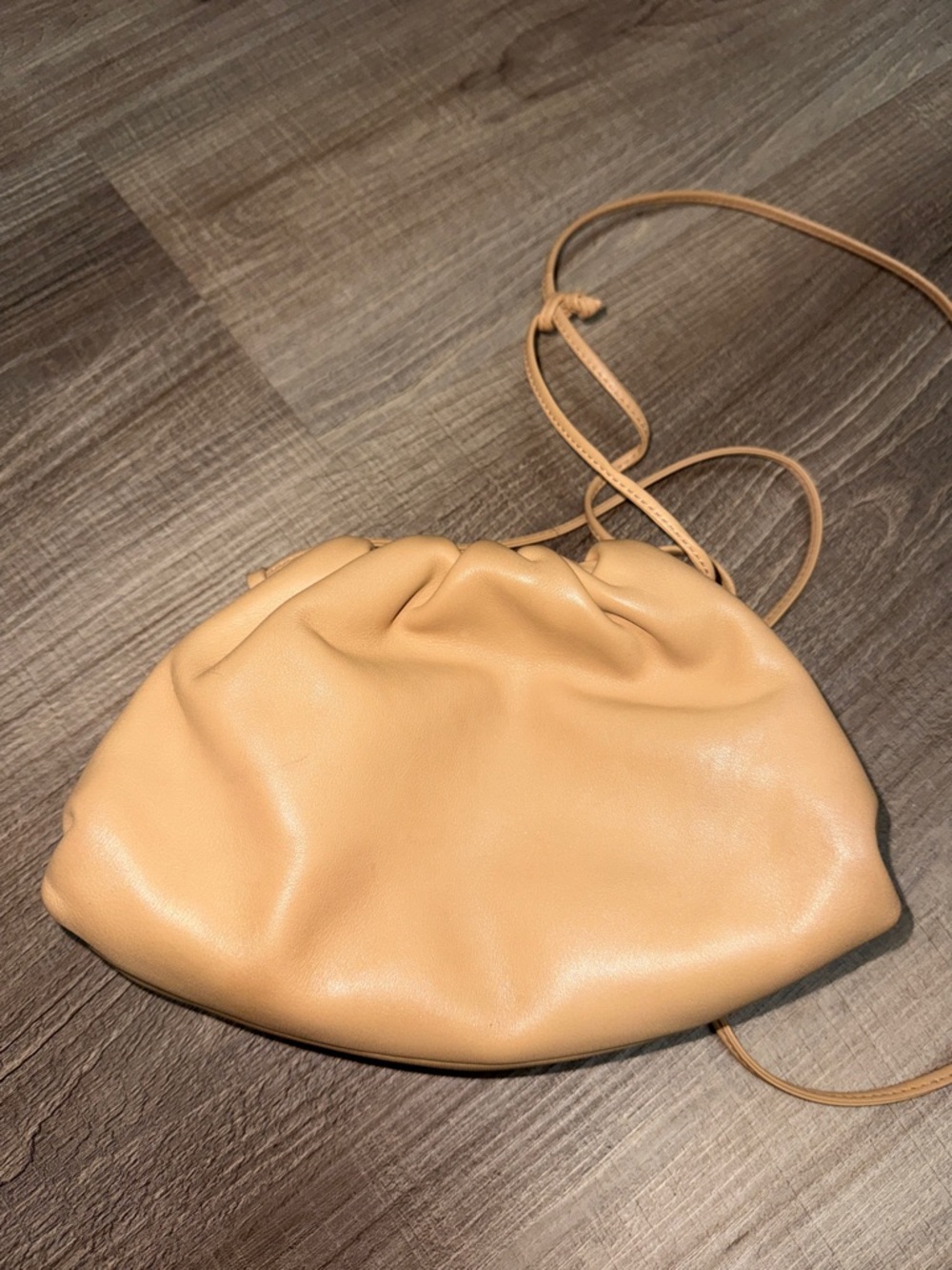 💛 💯 AUTH BOTTEGA VENETA MINI POUCH BAG BEIGE TAN💛 - Picture 3 of 8
